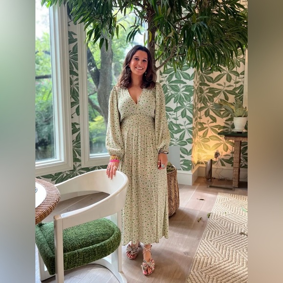 Dress Forum Green Floral Maxi Dress Long Sleeve Smocked Waist Boho Size S - Picture 1 of 9